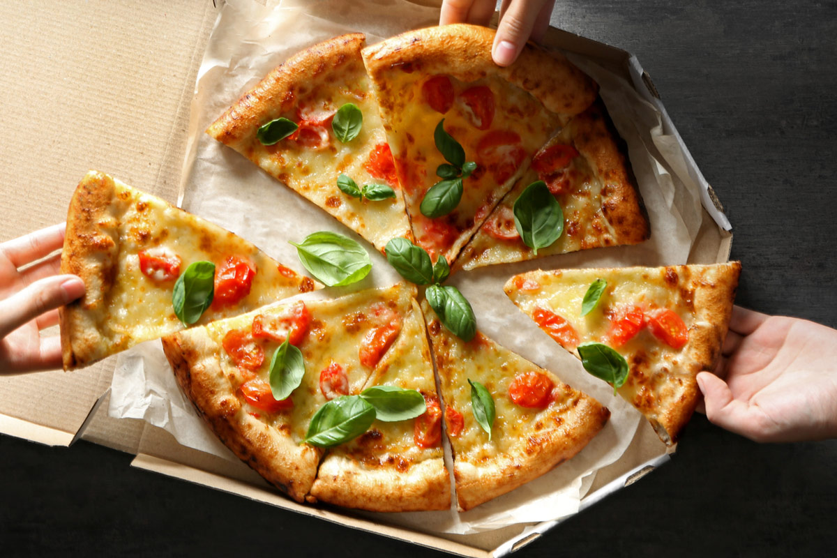 Franquia de pizzaria: 6 negócios quentes e muito saborosos